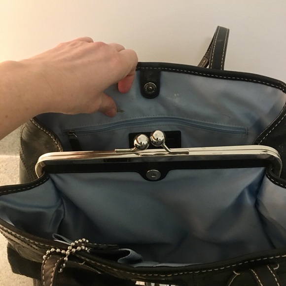 Coach - Picture 2 of 3